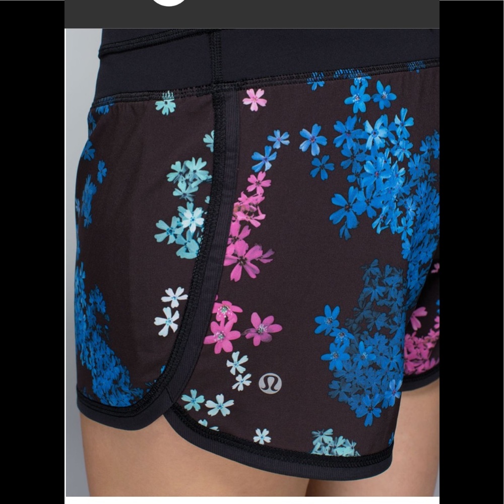 Lululemon Groovy Run Short-Petal Pop Mult - image 2